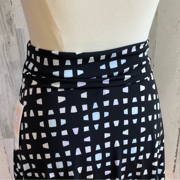 LuLaRoe Azure Skirt - Picture 7 of 10